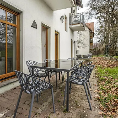 Lehastays - Buckau 16a I Kueche I Smart Tv Mit Netflix I Toller Innenhof