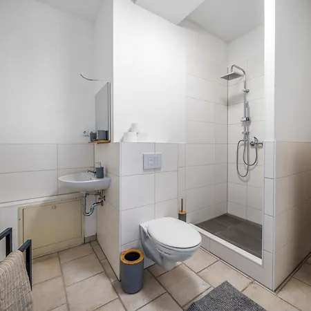 Lehastays - Buckau 16a I Kueche I Smart Tv Mit Netflix I Toller Innenhof Lägenhet *