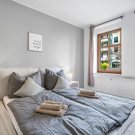 Lehastays - Buckau 16a I Kueche I Smart Tv Mit Netflix I Toller Innenhof *