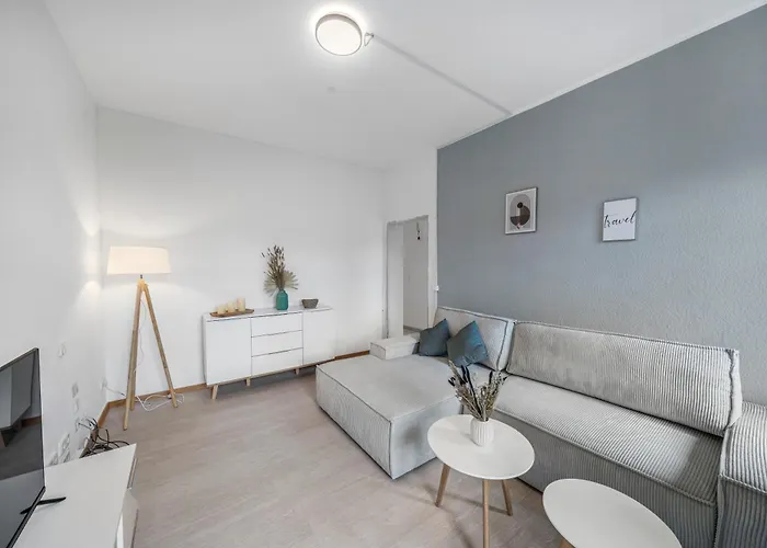 Lehastays - Buckau 16a I Kueche I Smart Tv Mit Netflix I Toller Innenhof * Maagdenburg