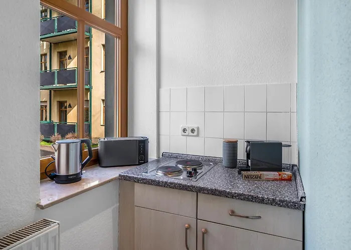 Lehastays - Buckau 16a I Kueche I Smart Tv Mit Netflix I Toller Innenhof * Maagdenburg