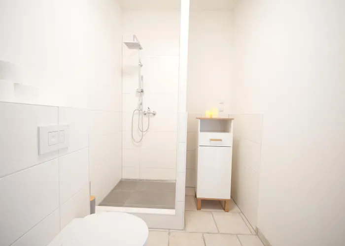 Lehastays - Buckau 16a I Kueche I Smart Tv Mit Netflix I Toller Innenhof Appartement